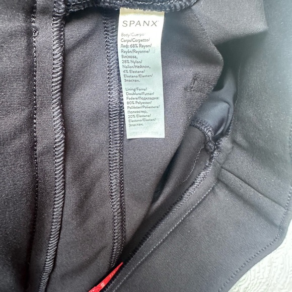SPANX Charcoal Leggings - Picture 8 of 9